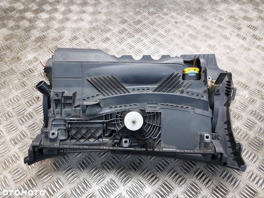 SCHOWEK PASAŻERA SKODA OCTAVIA II 1Z1857097H 1Z1857103 - 4