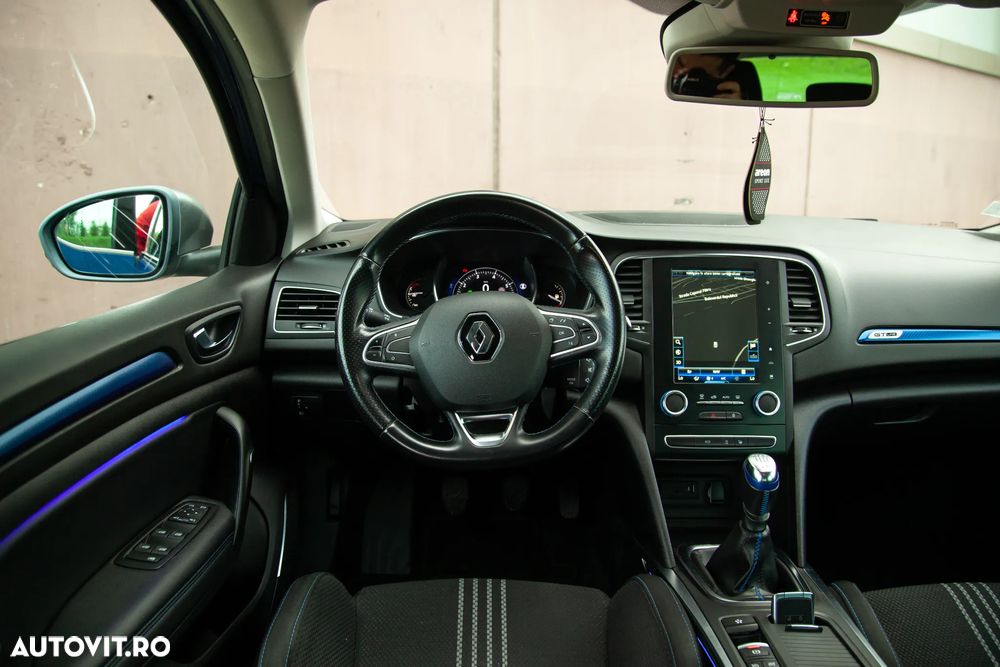 Renault Megane TCe 140 GPF GT LINE - 11
