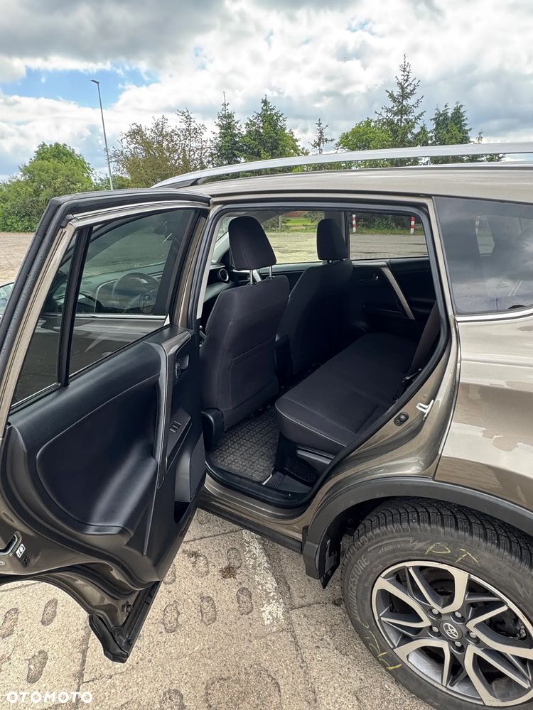 Toyota RAV4 - 7