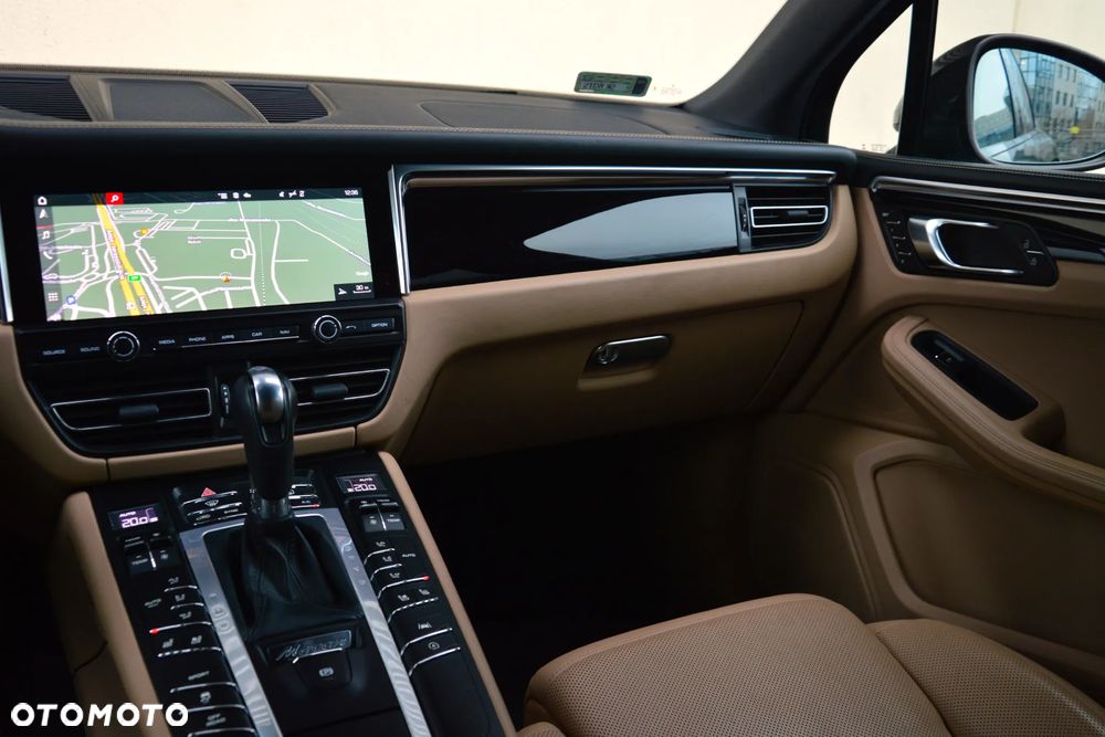 Porsche Macan Standard - 19