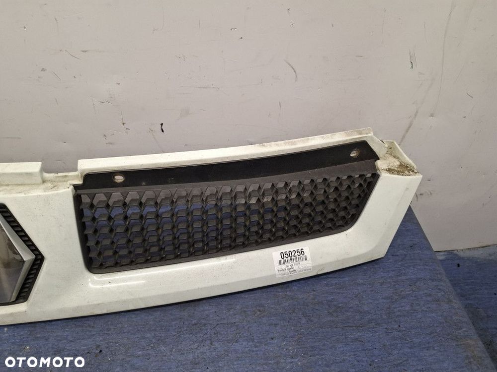 RENAULT MASTER II LIFT ATRAPA / GRILL - 5