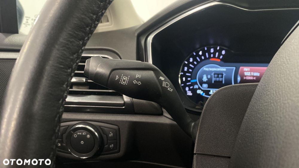 Ford Mondeo 2.0 EcoBlue Titanium - 26