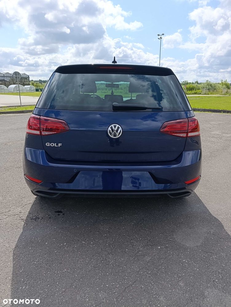 Volkswagen Golf - 2
