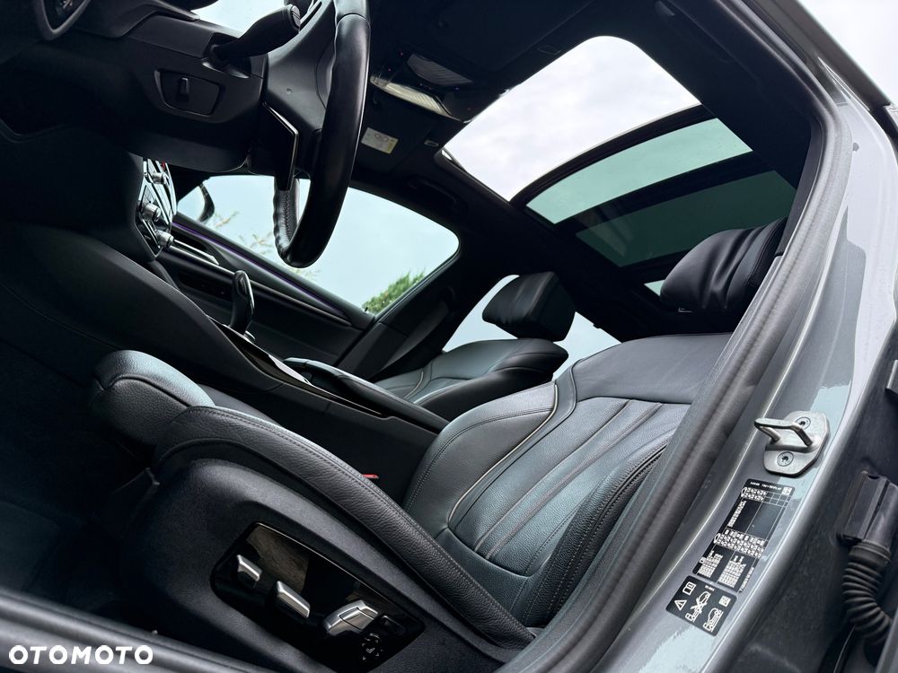 BMW Seria 5 520d xDrive M Sport Edition - 26