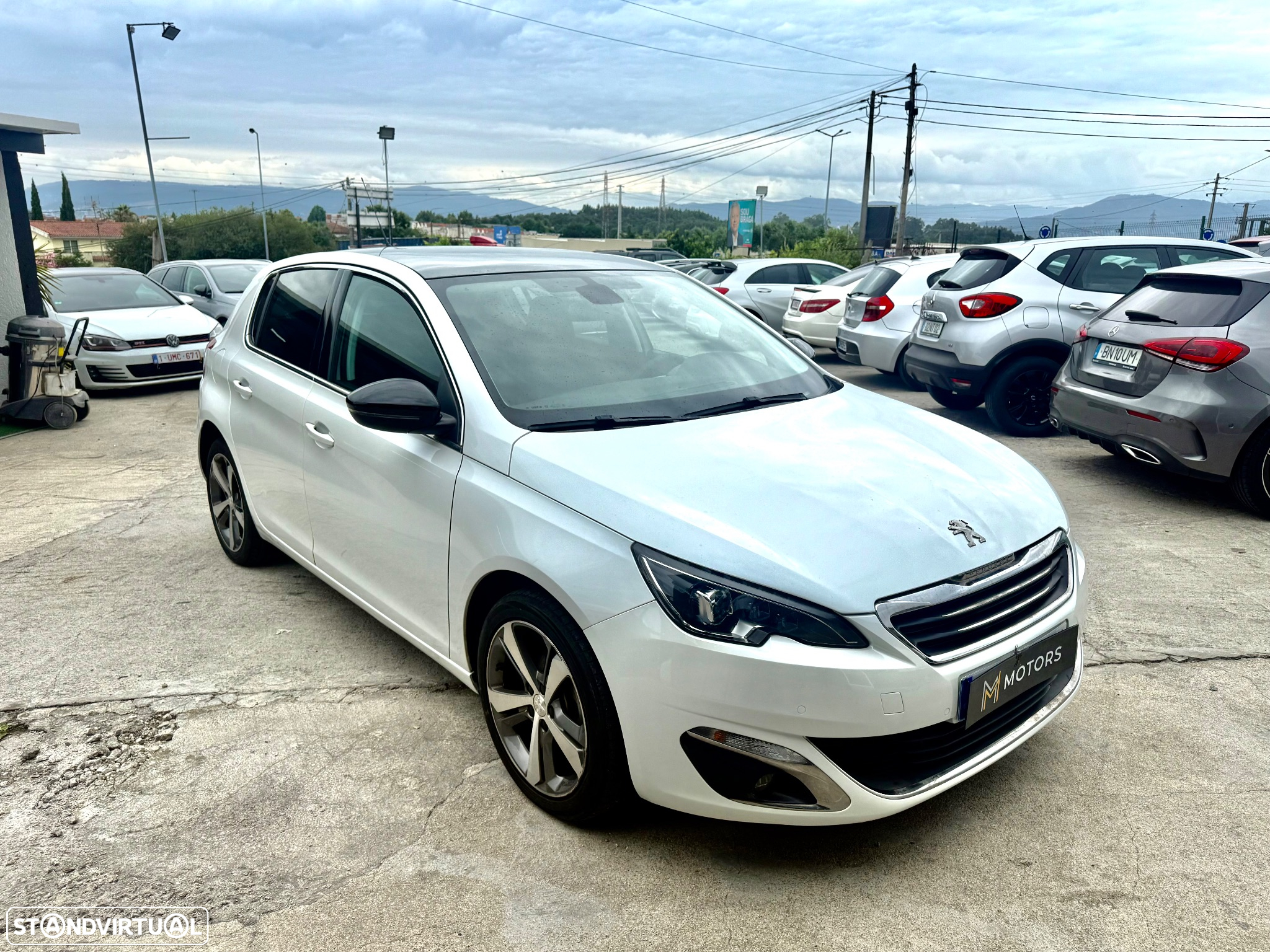 Peugeot 308 1.6 BlueHDi Allure J17 - 32
