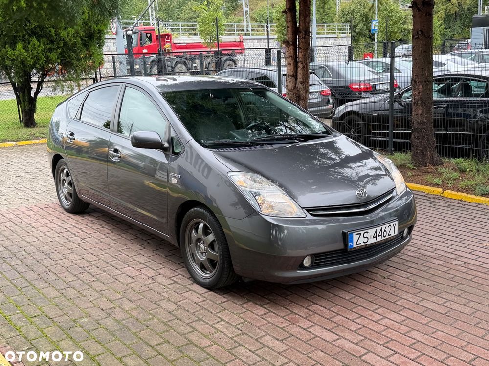 Toyota Prius 1.5 VVT-i Sol (nav) - 2