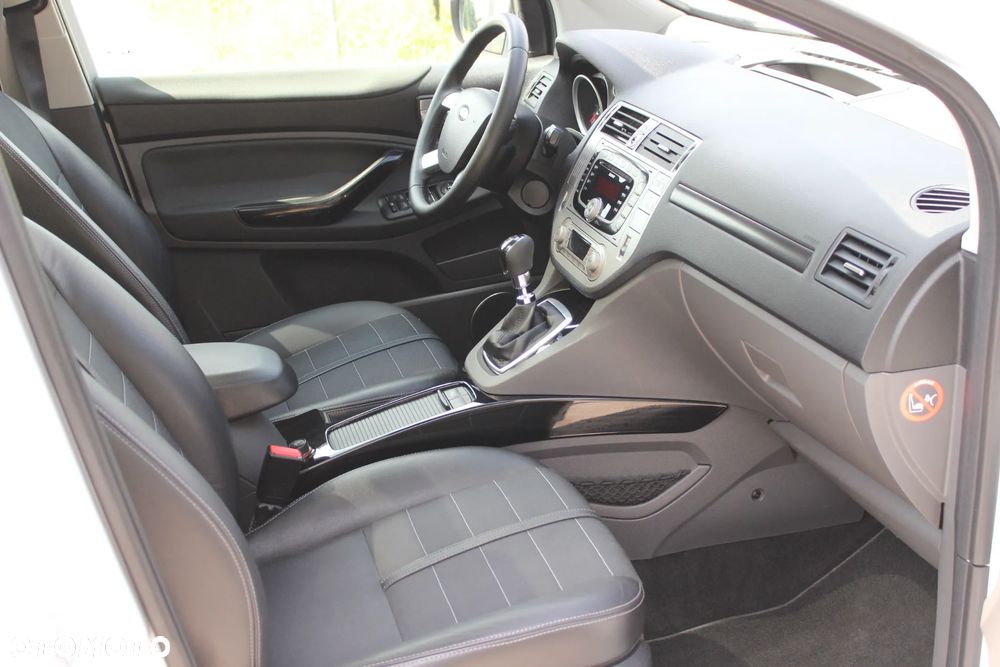 Ford Kuga 2.0 TDCi 4x4 Titanium - 20