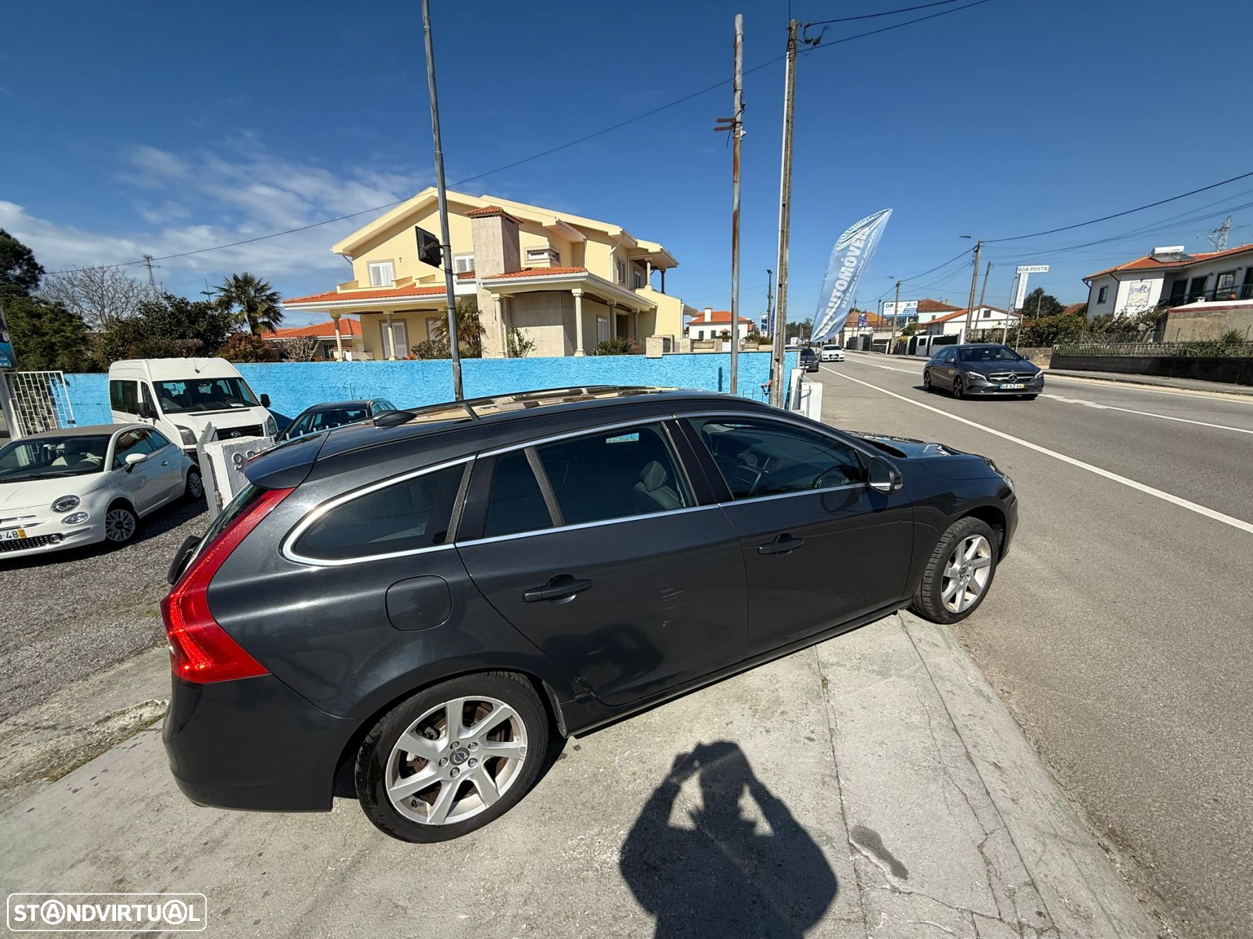 Volvo V60 1.6 D2 Momentum Eco Powershift - 4