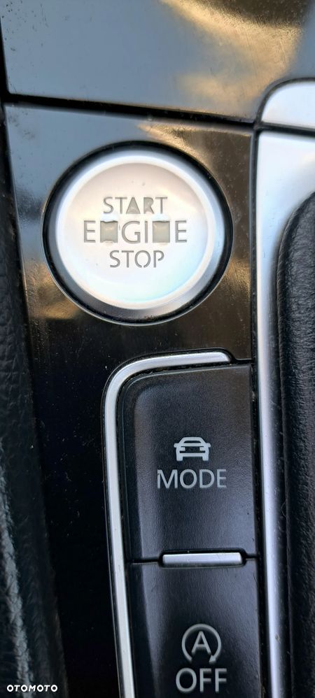 Volkswagen Golf 2.0 TDI BlueMotion Technology Highline - 30