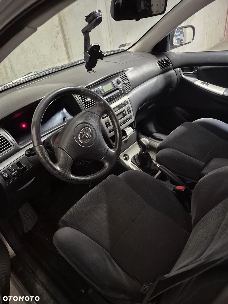 Toyota Corolla 2004 photo 3