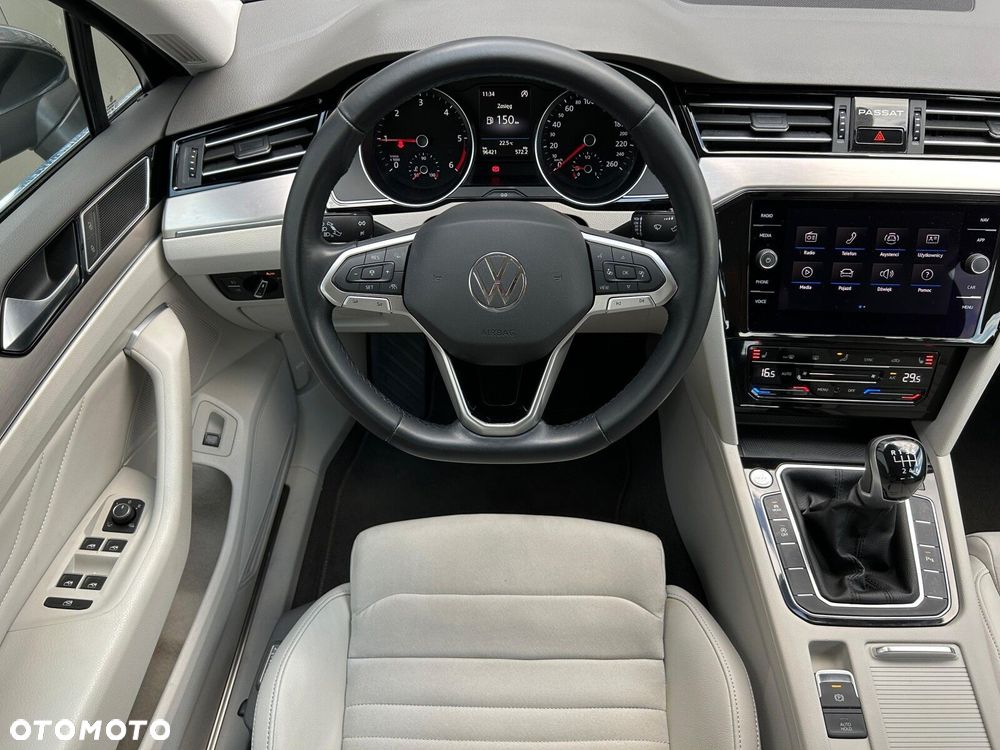 Volkswagen Passat 2.0 TDI EVO Elegance - 5