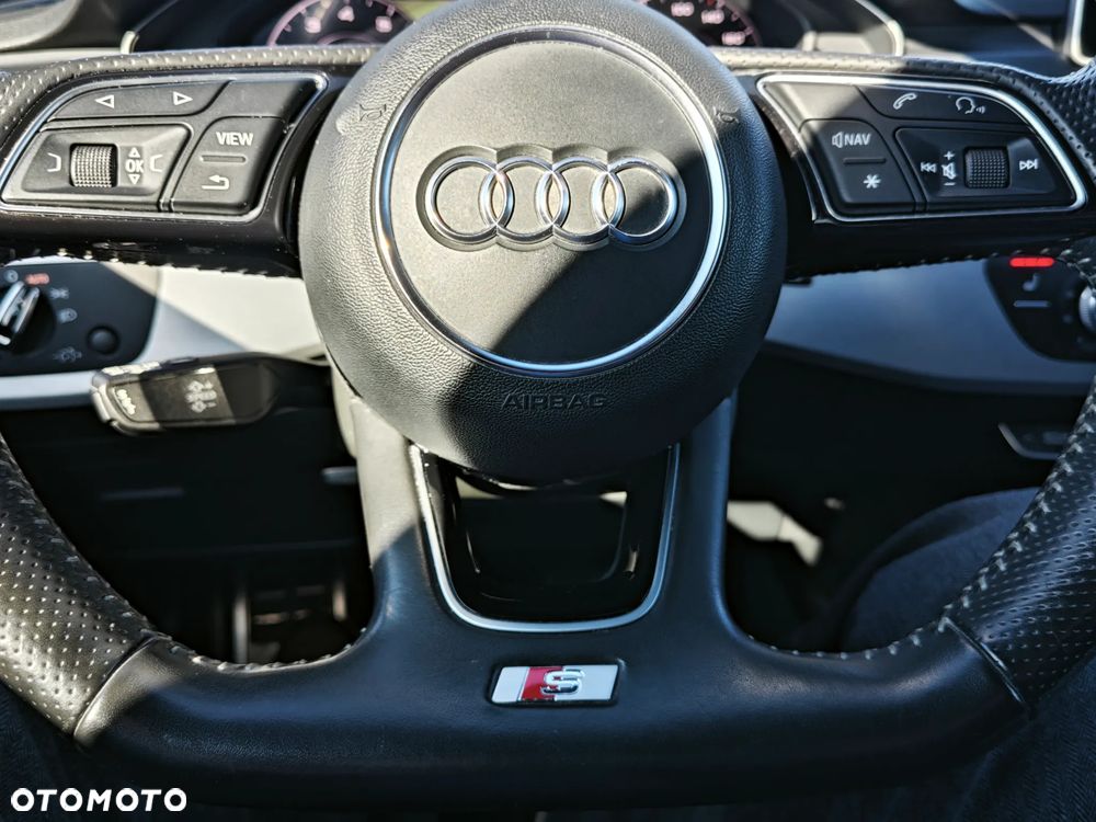 Audi A4 Limousine 40 TFSI design - 22