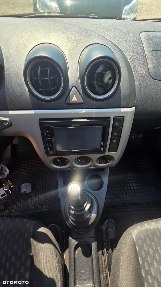 Ford Fiesta 1.4 TDCI - 12