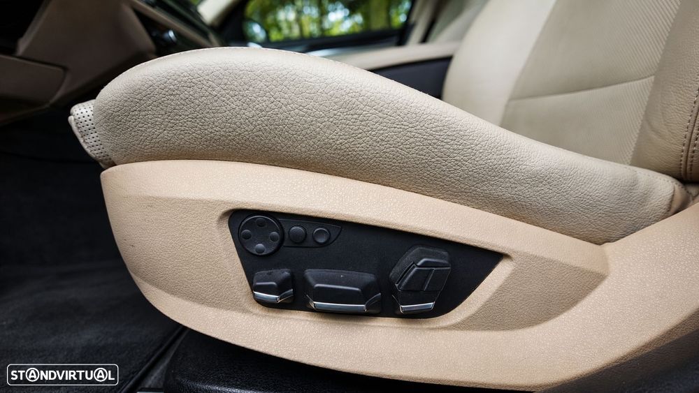 BMW 520 d Line Luxury Auto - 11