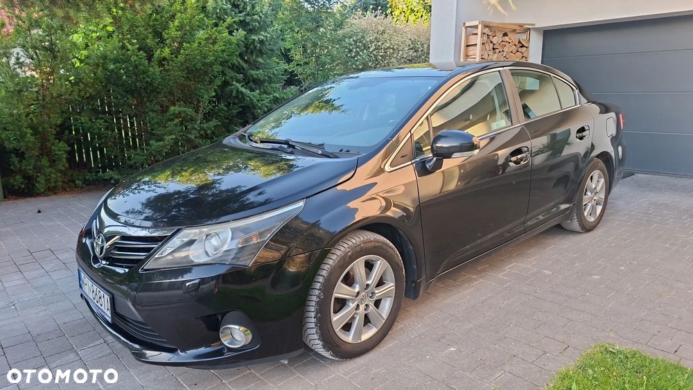 Toyota Avensis 2.0 D-4D Premium - 2