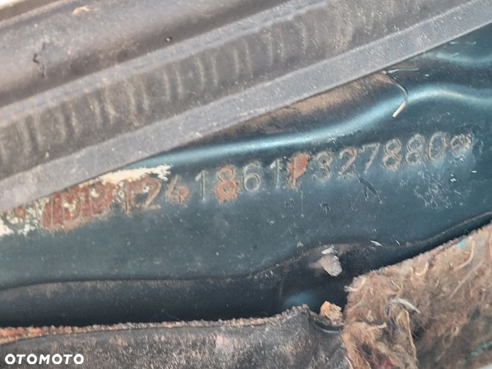 Mercedes-Benz Klasa E - 33