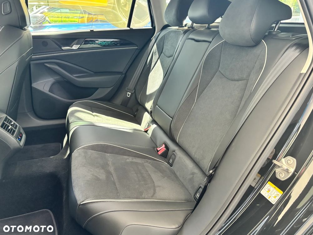 Volkswagen Passat Variant 2.0 TSI Business Plus DSG - 14