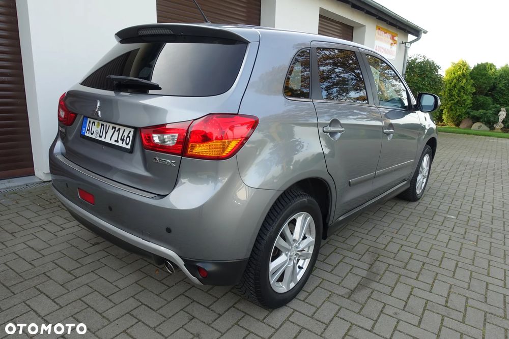 Mitsubishi ASX - 9