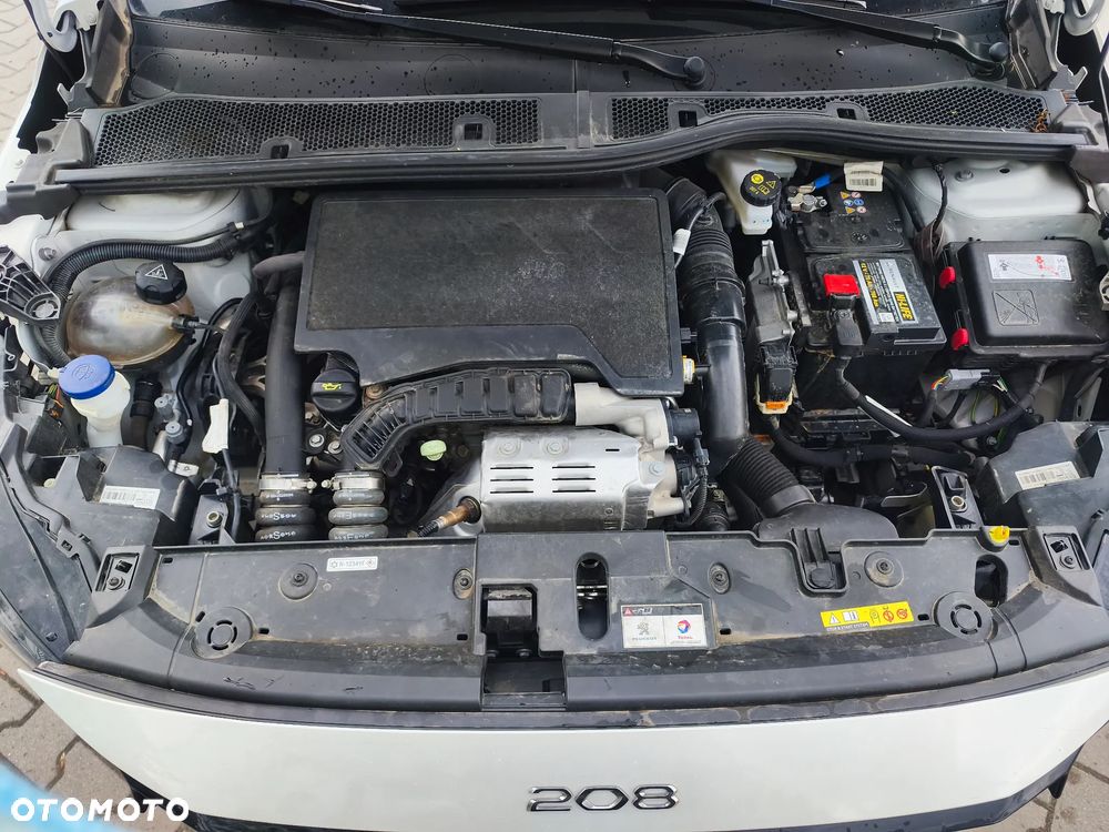 Peugeot 208 PureTech 130 EAT8 GT - 14