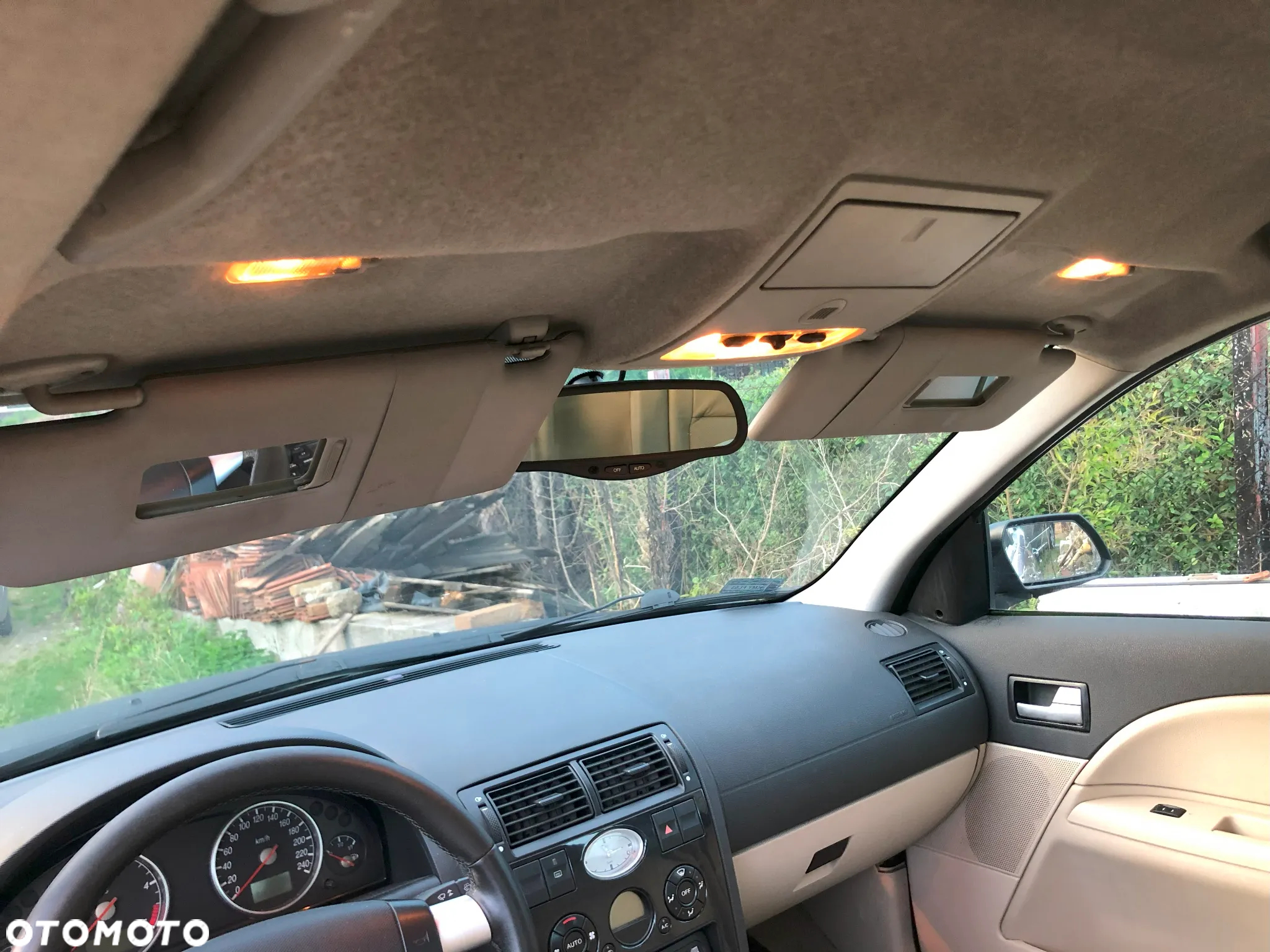 Ford Mondeo 2.0 TDDi Ghia - 12
