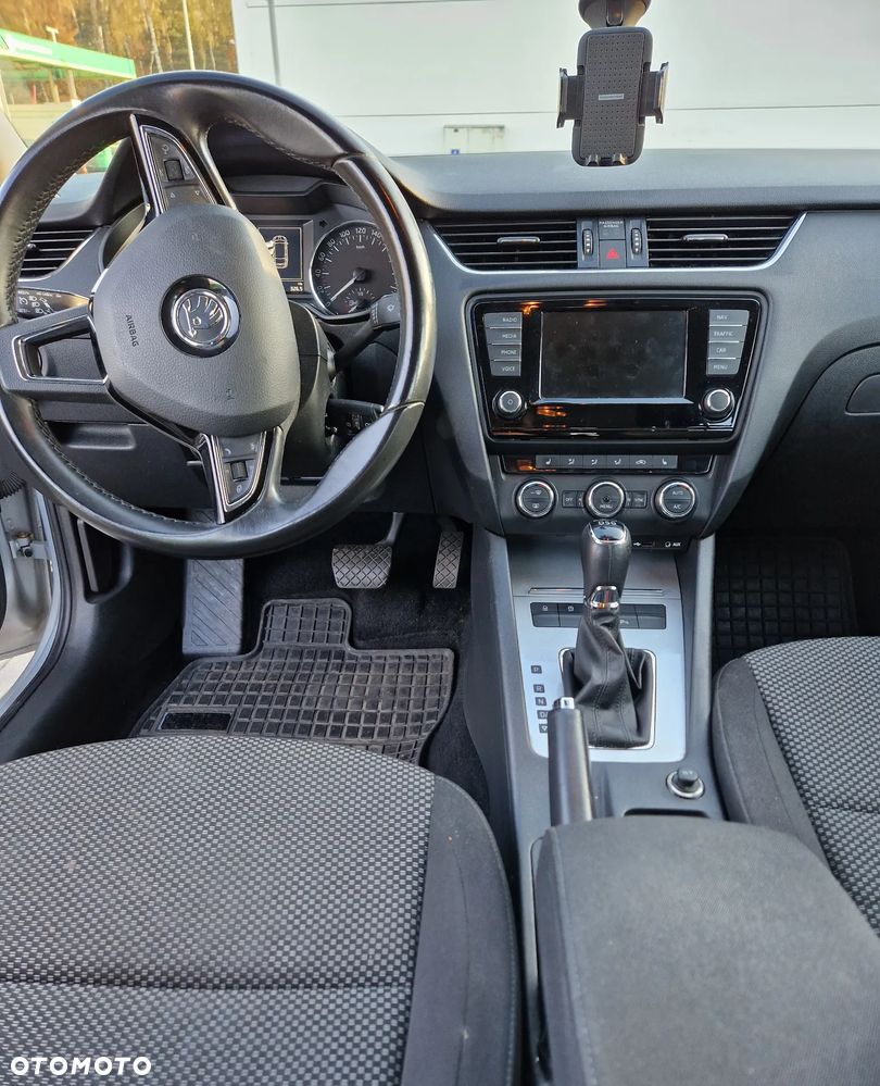 Skoda Octavia 1.6 TDI Active DSG - 6