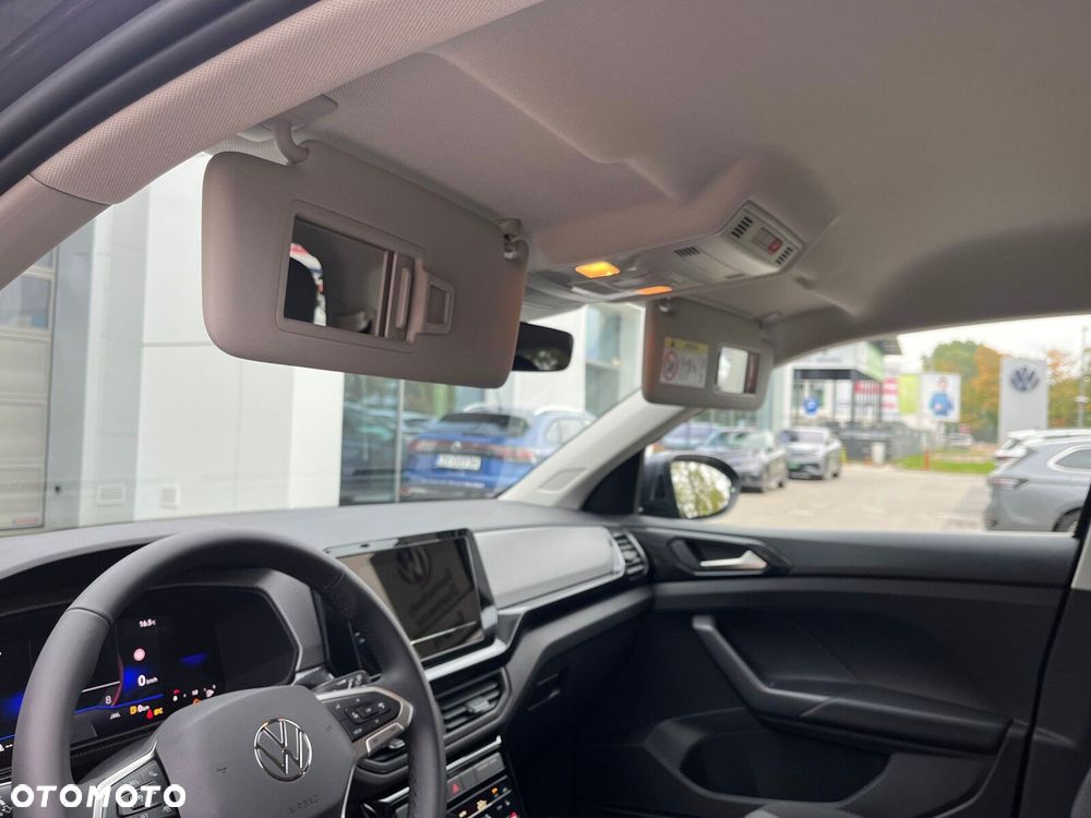 Volkswagen T-Cross - 32