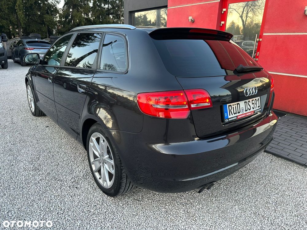 Audi A3 Sportback 1.4 TFSI Ambiente - 2