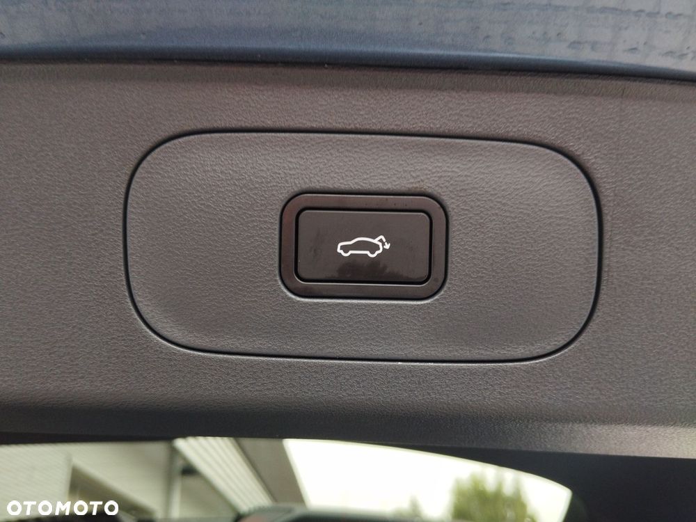 Geely Starray EM-i 1.5 PHEV Max - 32