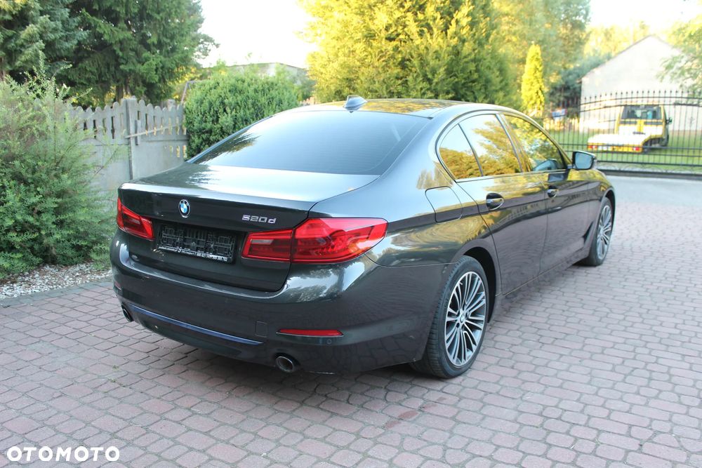 BMW Seria 5 520d Efficient Dynamics Edition Sport Line - 6