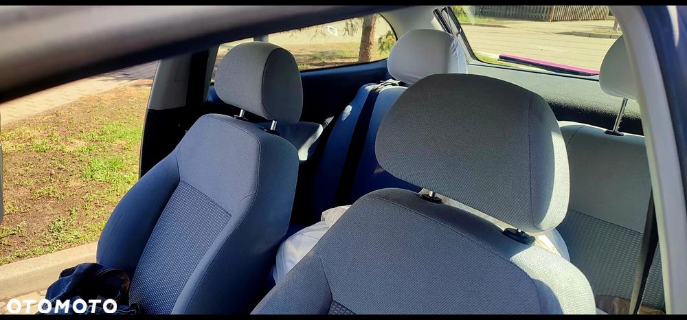 Seat Ibiza 1.4 16V Signo - 10