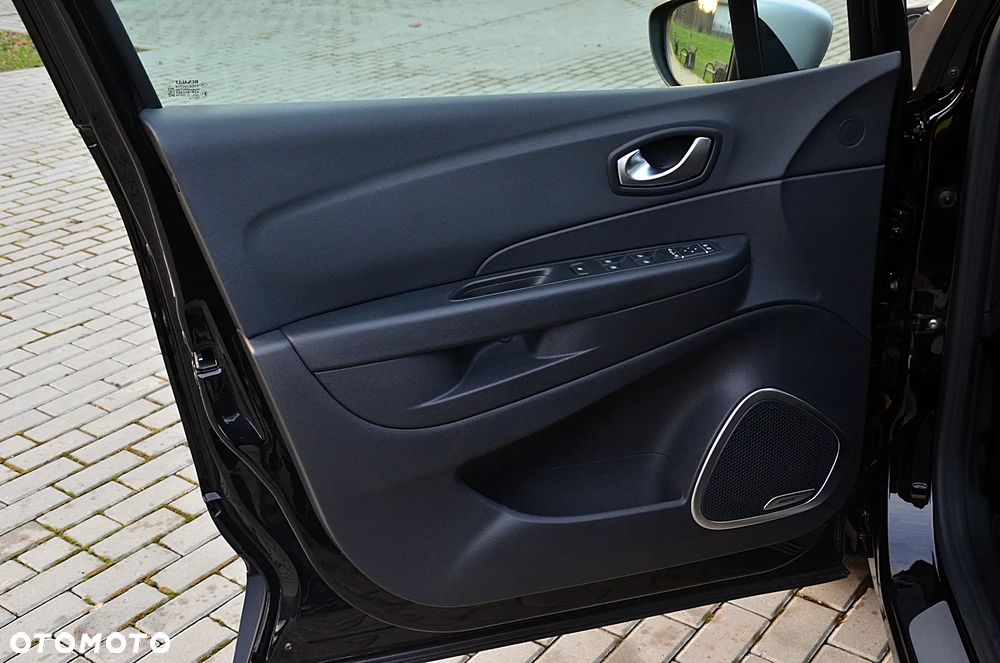 Renault Captur (ENERGY) TCe 90 BOSE EDITION - 25