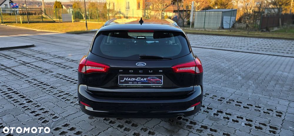 Ford Focus SW - 12