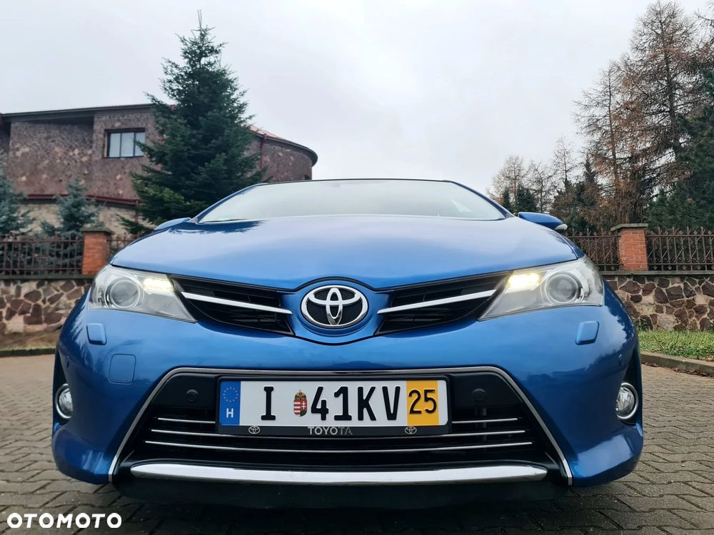 Toyota Auris 2.0 D-4D Executive - 18