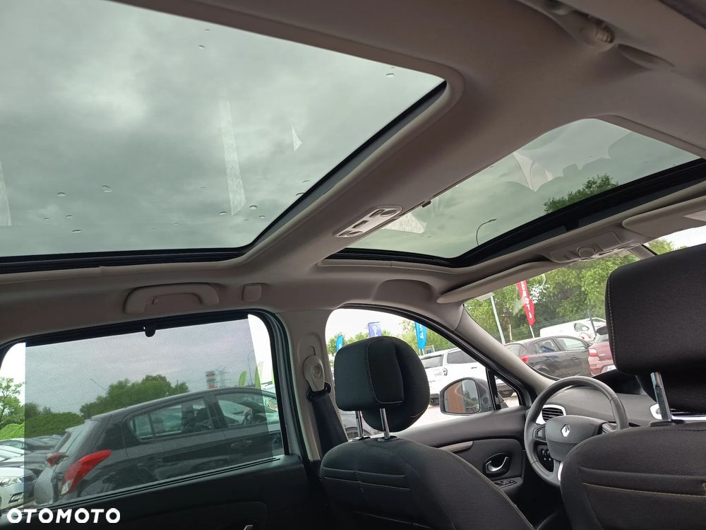 Renault Grand Scenic 2.0 16V 140 CVT Dynamique - 32