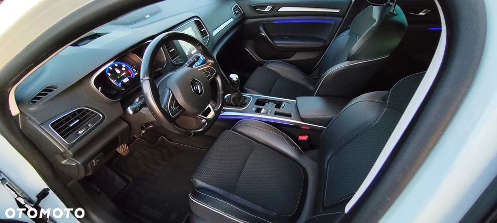 Renault Megane TCe 140 GPF BOSE EDITION - 17