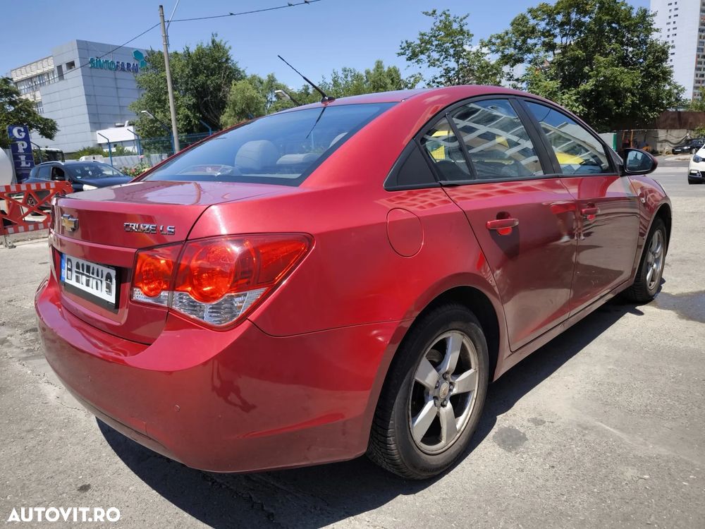 Chevrolet Cruze 1.8 Ecotec LS+ - 9