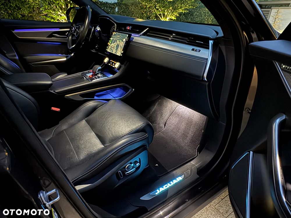 Jaguar F-Pace 2.0 P400e PHEV AWD R-Dynamic HSE - 8