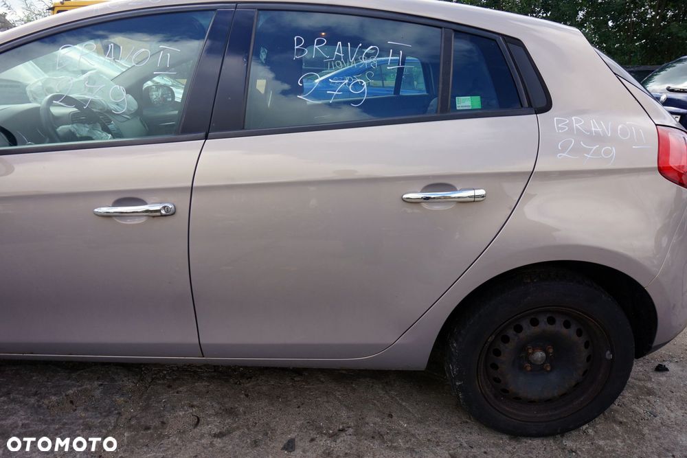 DRZWI TYLNE LEWE BRAVO II 5D HB 279  BEŻOWY FIAT 2007-2014 - 1