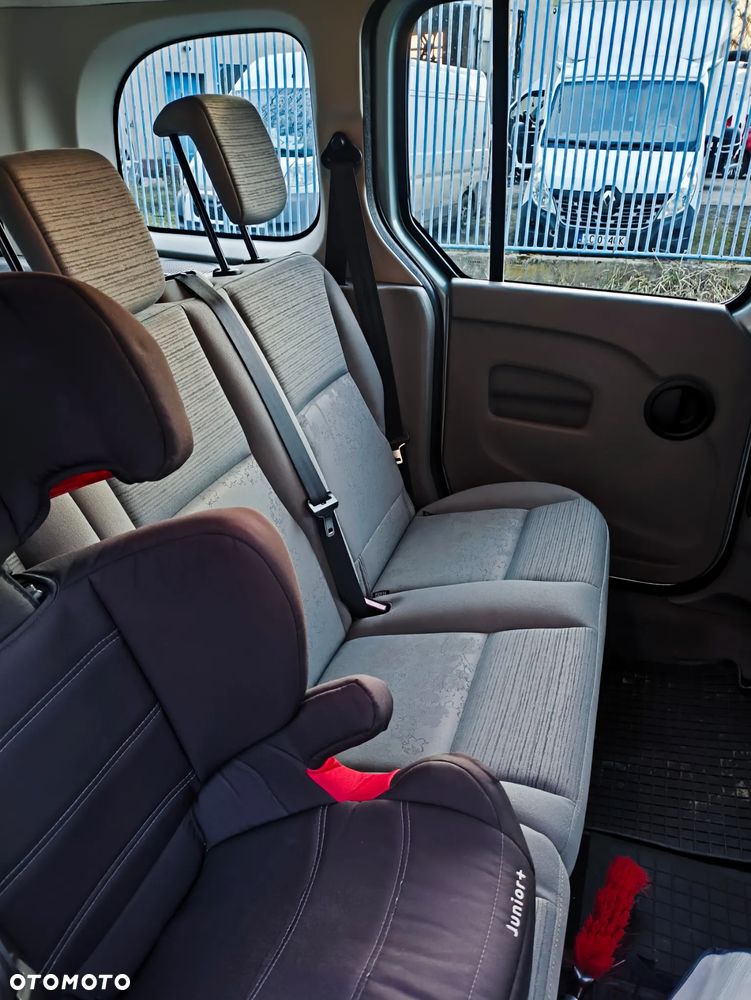 Renault Kangoo 1.6 16V 105 Privilege - 22