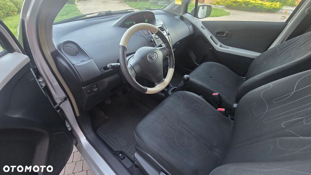 Toyota Yaris 1.0 Luna Start - 28