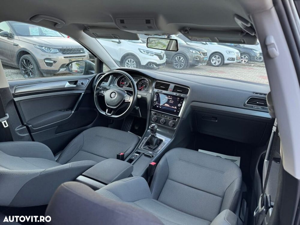 Volkswagen Golf - 13