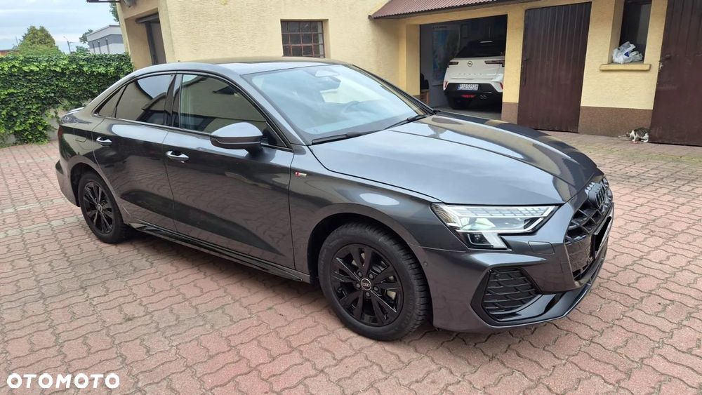 Audi A3 Limousine 35 TFSI mHEV S Line S tronic - 4
