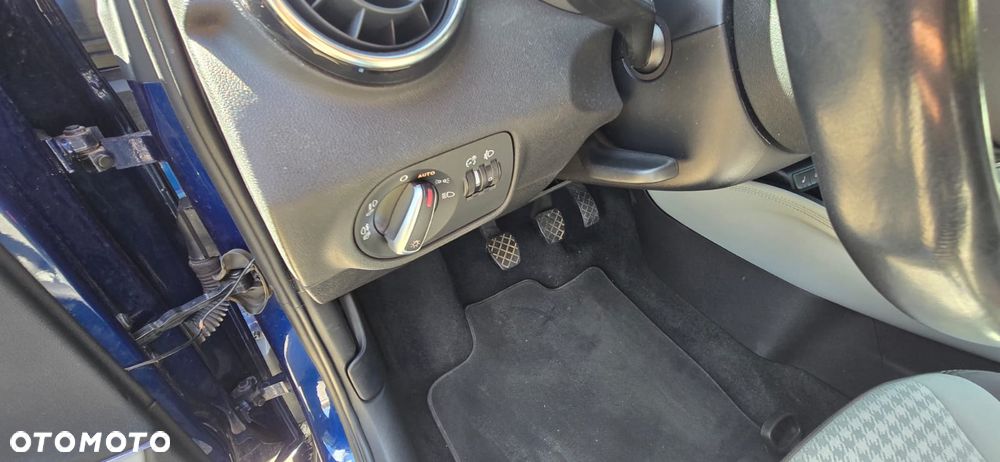 Audi A1 Sportback 1.6 TDI Ambition - 6