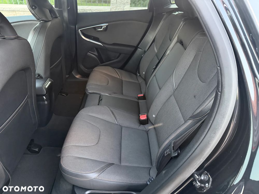 Volvo V40 T4 Powershift Momentum - 25