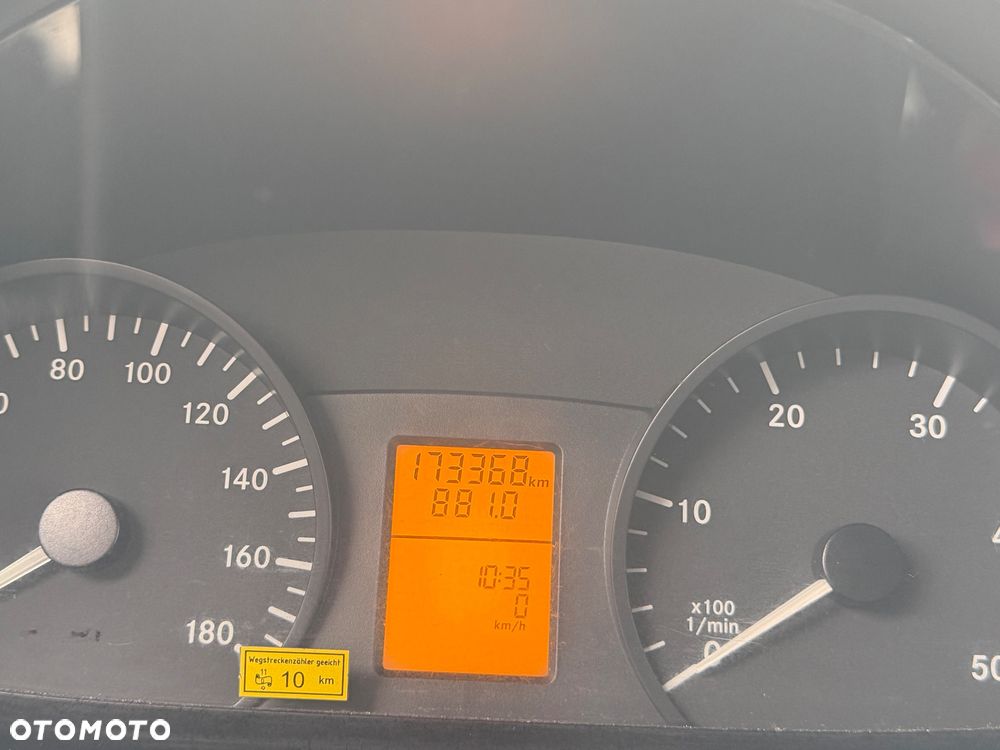 Mercedes-Benz Sprinter - 21