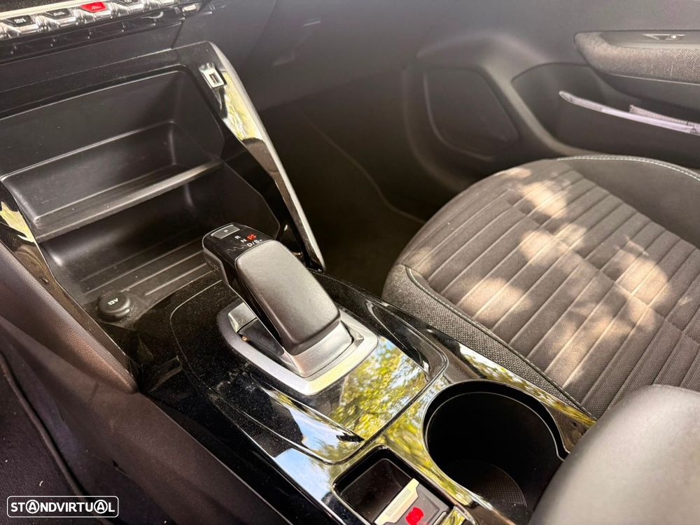 Peugeot e-208 50 kWh Style - 17