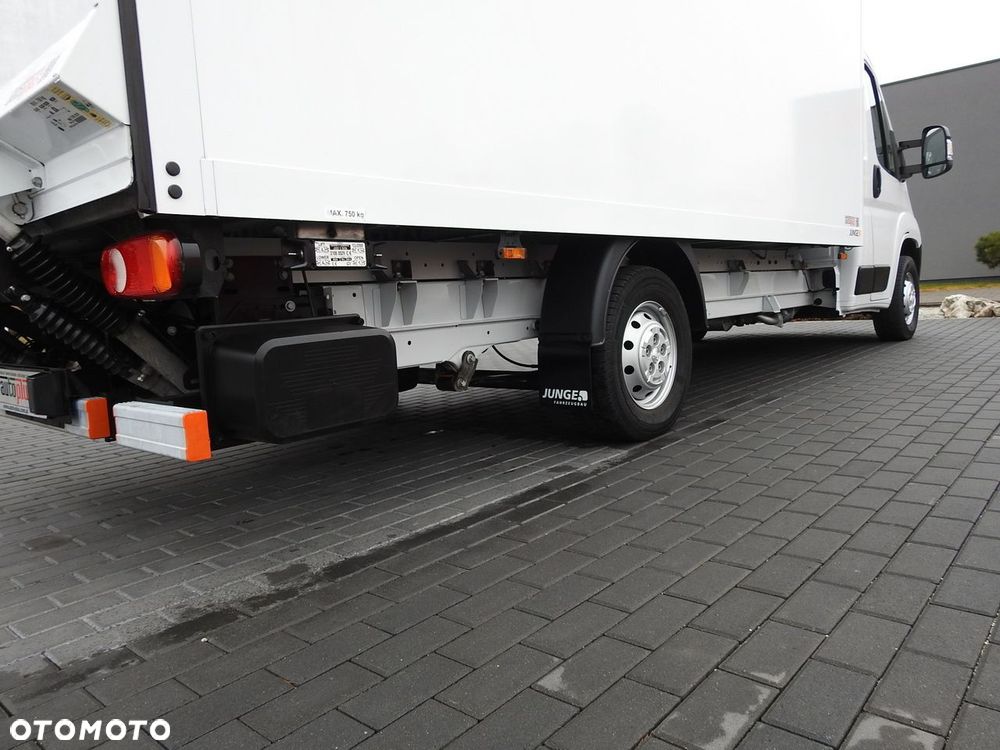 Peugeot BOXER KONTENER WINDA 8 PALET TEMPOMAT KLIMATYZACJA  140KM - 17