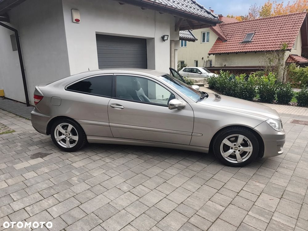 Mercedes-Benz CLC - 12