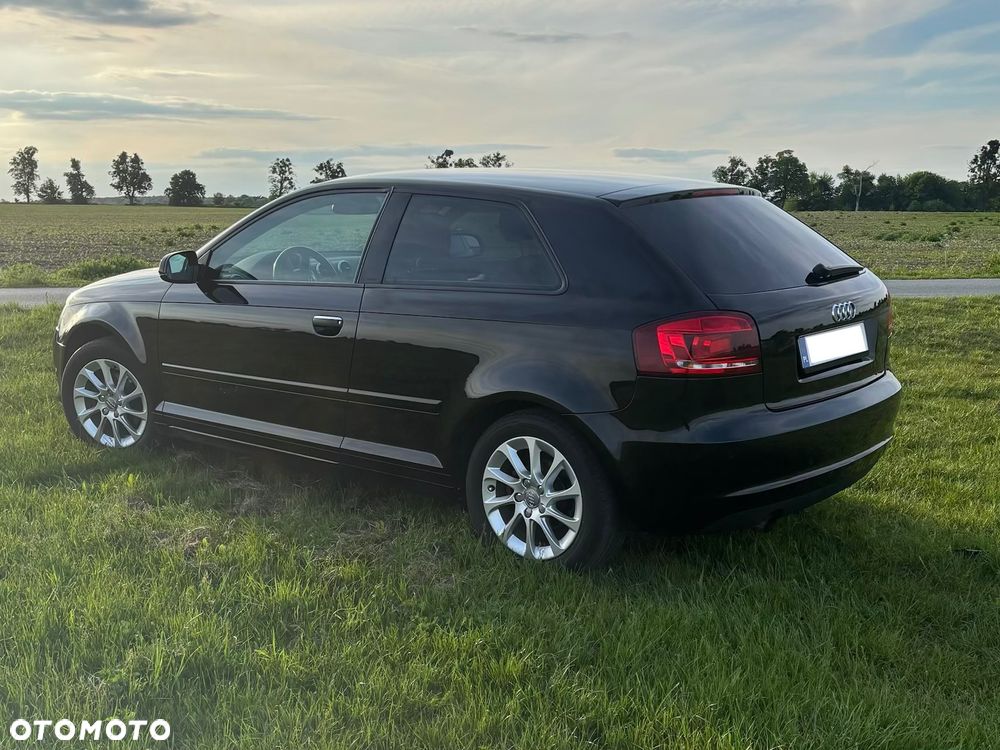 Audi A3 3-drzwiowe 1.6 TDI S line Sportpaket - 8