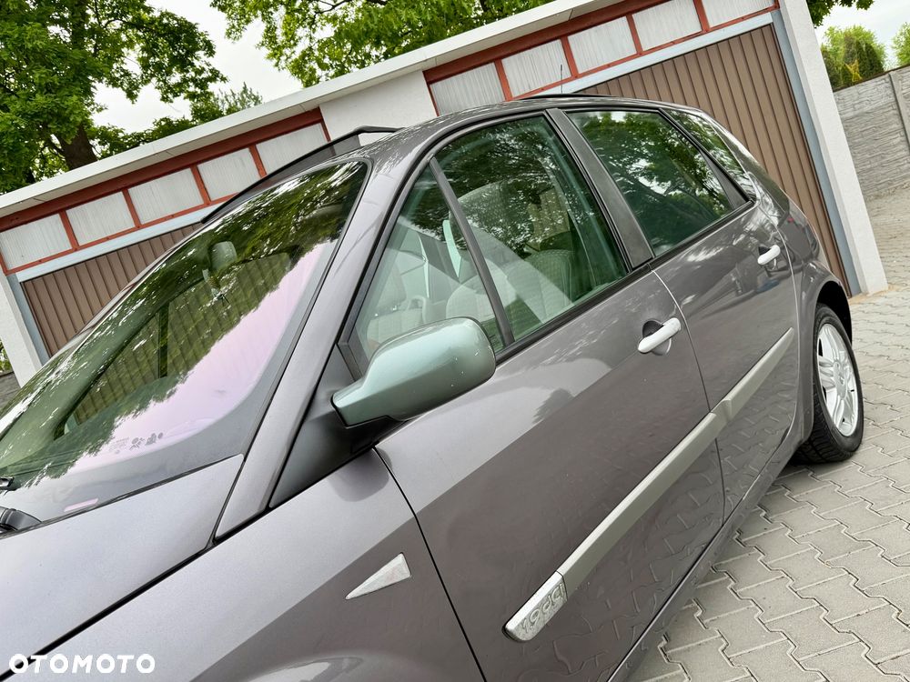 Renault Scenic - 28